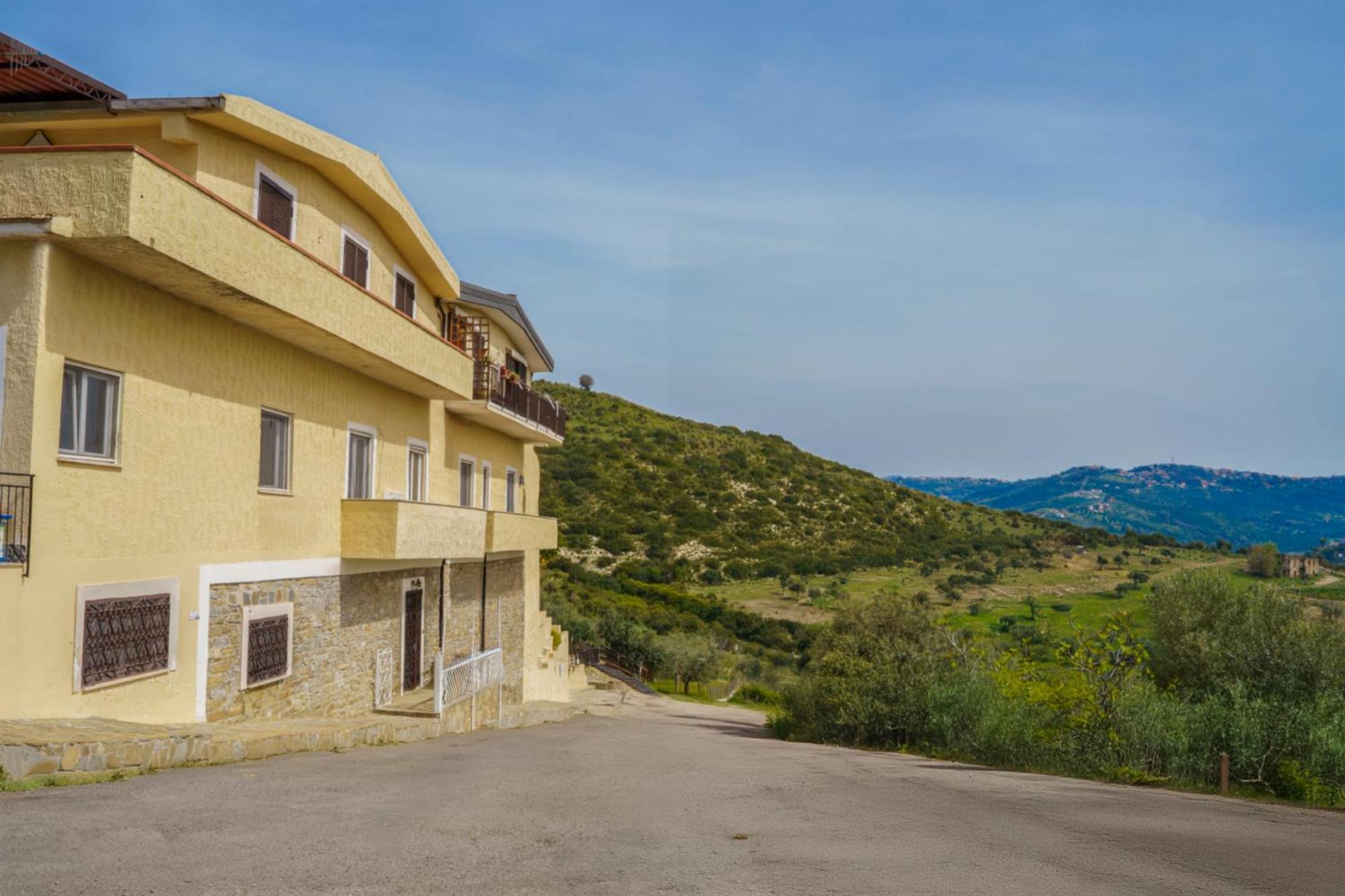 Il Panorama Housing Cilento Aparthotel Santa Maria di Castellabate Exterior photo
